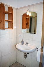 Badezimmer - Ferienhaus Blaues Haus Ockholm - Top-Hundeurlaub