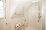 Erstes Badezimmer mit Dusche & Fenster - Sonnendeck - Hüs in Lee - Top-Hundeurlaub