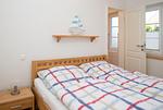 Schlafzimmer mit Doppelbett im Ausguck - Ausguck - Hüs in Lee - Top-Hundeurlaub