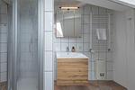 Ferienhaus Wiesenquartier Penkow Badezimmer im Obergeschoss mit Waschtisch - WiesenQuartier - Top-Hundeurlaub