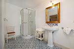 Badezimmer - FeWo Jasmund: Balkon, historischer Charme - Top-Hundeurlaub