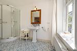 Badezimmer - FeWo Jasmund: Balkon, historischer Charme - Top-Hundeurlaub
