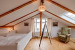 Schlafzimmer - FeWo Dwasiden: historischer Charme - Top-Hundeurlaub