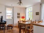 Wohnzimmer - FeWo Königsstuhl: Balkon, historischer Charme - Top-Hundeurlaub