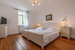 Schlafzimmer - FeWo Königsstuhl: Balkon, historischer Charme - Top-Hundeurlaub