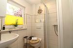 Badezimmer - Ferienhaus Küstenidyll Horst - Top-Hundeurlaub