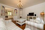 Wohnzimmer - Haus Udars: Garten, Terrasse, Kamin - Top-Hundeurlaub