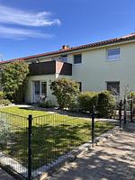 Terrassenwohnung mit kleinem eingezäunten Garten fußläufig zur Ostsee - Top-Hundeurlaub