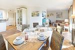 Wohnzimmer - Haus Aurora - Top-Hundeurlaub