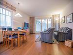 Wohnzimmer - Komfort Ferienwohnung mit 1 Schlafzimmer und Terrasse im Erdgeschoss (102) - Top-Hundeurlaub