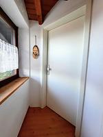 Fassade / Eingang - Ferienwohnung Edelsbergblick - Top-Hundeurlaub