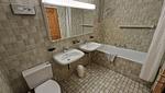 Bad mit Doppellavabo, WC, Badewanne - 3-Zimmerwohnung - Top-Hundeurlaub