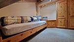 Einzelbett in der Dachschräge - 6½-Zimmerwohnung - Top-Hundeurlaub