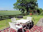 Gartenblick - Ferienwohnung Alte Grundschule Berdum 1 - Top-Hundeurlaub
