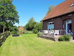 Gartenblick - Ferienwohnung Alte Grundschule Berdum 1 - Top-Hundeurlaub