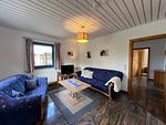 Wohnzimmer - Ferienwohnung Isi-Blick für 4 bis zu Personen - Reiterferien - Top-Hundeurlaub