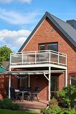 Hauptansicht - Ferienwohnung „Waterkant“ am Wittensee – viel Platz, Garten und Spielscheune - Top-Hundeurlaub