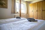 Schlafzimmer - Haus Pusteblume Wohnung 1 - Top-Hundeurlaub