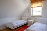 Schlafzimmer - Haus Pusteblume Wohnung 2 - Top-Hundeurlaub