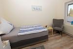 Schlafzimmer - Ferienwohnung Hummer - Top-Hundeurlaub