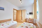Schlafzimmer - Haus Walfänger - Ferienwohnung 2 - Top-Hundeurlaub