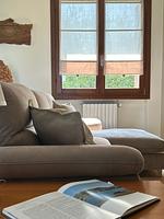 super gemütliche Couch mit Kissen - Olea - Top-Hundeurlaub