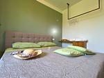 farbiges Schlafzimmer mit gemütlichem Bett - Olea - Top-Hundeurlaub