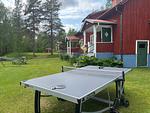 Tischtennisplatte im Garten der Ferienwohnung Mistel in Filipstad – Ferienwohnung in Värmland - Mistel - Top-Hundeurlaub