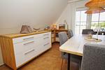 Wohnzimmer - FeWo Seekoje: Balkon - Top-Hundeurlaub
