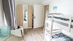 Kleiderschrank - Ferienwohnung Amrum auf dem Holmhof - Top-Hundeurlaub