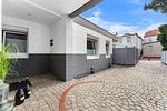 Fassade / Eingang - Bungalow Grace mit eingezäunter Terasse - Top-Hundeurlaub
