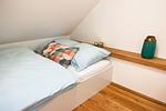 Einzelbett - Alte Scheune - Hofblick - Top-Hundeurlaub