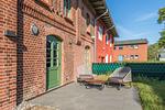 Ferienwohnung Wellenklang Klink - Terrasse mit Sitzmöglichkeiten und Tisch zum Sonne genießen - Wellenklang - Top-Hundeurlaub