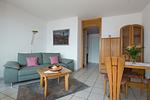 Wohnzimmer - Ferienwohnung C07 - Top-Hundeurlaub