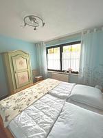 Schlafzimmer - Seestraße 75 Wohnung Erdgeschoß - Top-Hundeurlaub