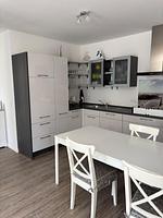 Küche / Küchenzeile - V Gartenpalais Wohnung 1 - Top-Hundeurlaub