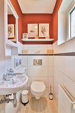 Gäste-WC - Langeooger Viermaster - Rotes Segel - Top-Hundeurlaub