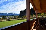 Traumhafte Randlage mit Blick auf den Lechsee und die Berge - Jägar Chalet - Feriendorf Via Claudia Haus 73 - Top-Hundeurlaub