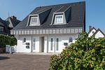 Fassade / Eingang - Strandhaus Whg. 2 - Top-Hundeurlaub