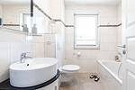 Badezimmer - FeWo Seeadler - Sauna, Meerblick, Dachgeschoss - Top-Hundeurlaub