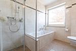 Badezimmer - FeWo Wellenspiel - Kamin, Sauna, Meerblick - Top-Hundeurlaub