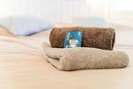 Schlafzimmer mit Doppelbett (160 x 200 cm) Boxspring und Kleiderschrank - Lille Hus - Top-Hundeurlaub