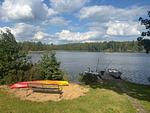 Privater Seezugang mit Boot und Kanu – Ferienhaus Villa Waldsee direkt am See in Småland - Villa Waldsee - Top-Hundeurlaub