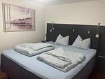 Geräumiges Schlafzimmer im Ferienhaus Villa Waldsee – Natururlaub in Småland - Villa Waldsee - Top-Hundeurlaub