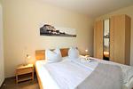 Schlafzimmer - Appartementanlage Ostseeblick - Fewo Wustrow 51 - Top-Hundeurlaub