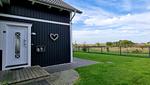 Fassade / Eingang - Schwedenhaushälfte "Küstenliebe" in Sehlendorf an der Ostsee - Top-Hundeurlaub