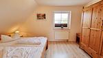 Schlafzimmer - Ferienhaushälfte "Seebrücke" Schönberger Strand an d. Ostsee - Top-Hundeurlaub