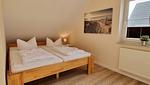 Schlafzimmer - Ferienhaushälfte "Sandbank" Schönberger Strand an der Ostsee - Top-Hundeurlaub