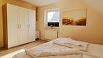 Schlafzimmer - Ferienhaushälfte "Sandbank" Schönberger Strand an der Ostsee - Top-Hundeurlaub
