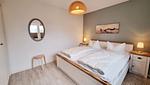 Schlafzimmer - Ferienwohnung "Achtern Diek 1" 1. Reihe an der Ostseeküste - Top-Hundeurlaub